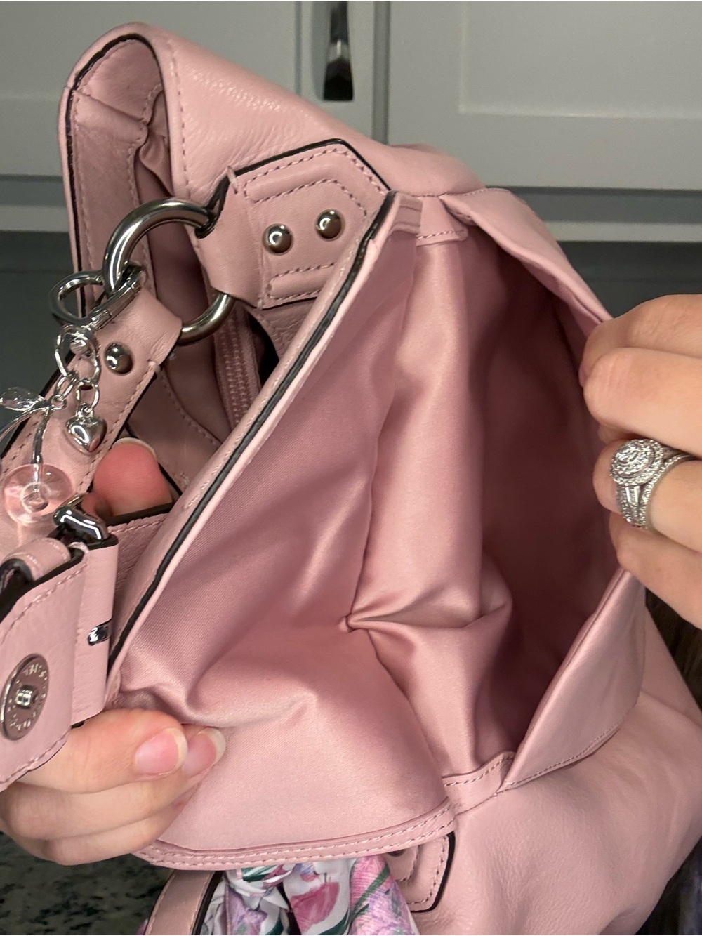 RARE Coach Campbell Leather Belle Carryall - Pink Tulle colorway - Picture 4 of 6